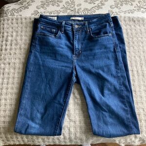 Women’s Levi’s 721 High Rise Skinny Jeans W28 L32 Dark Blue EUC